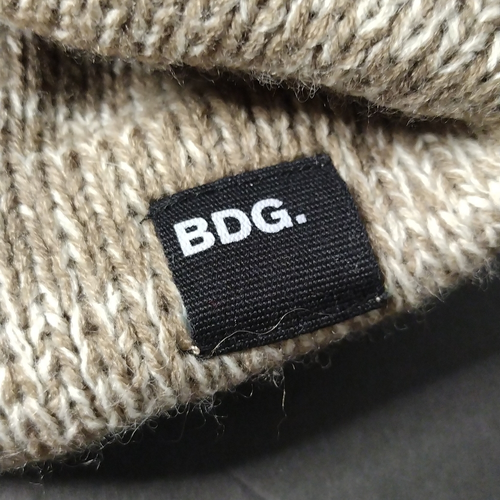 BDG WINTER CAP - Picture 5 of 6